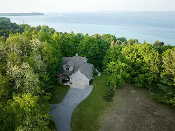 16756 Whispering Pines, Peninsula Twp, MI 49686