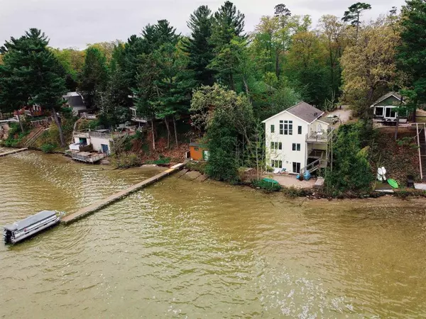 Green Lake Twp, MI 49643,4333 Lake Avenue