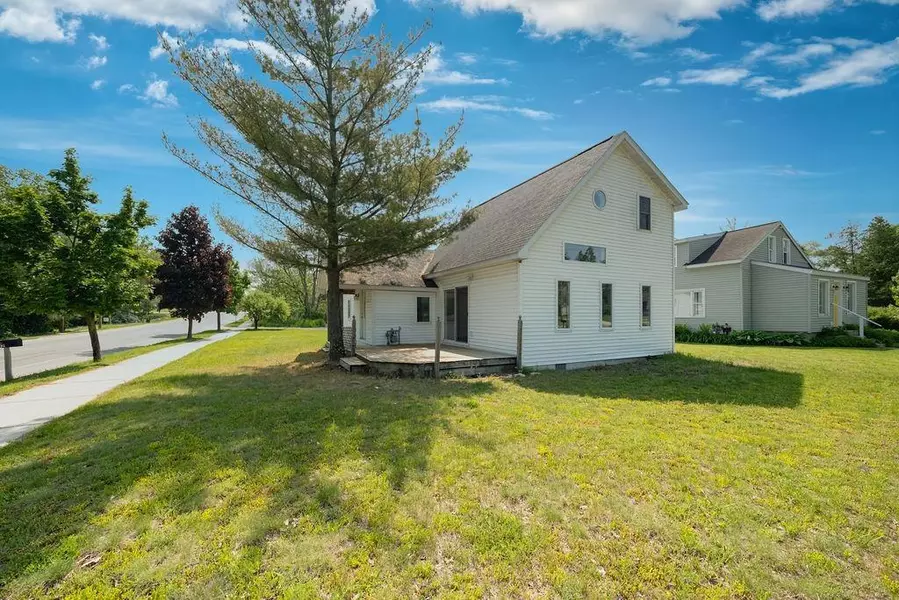 802 Hannah Avenue, Traverse City, MI 49686