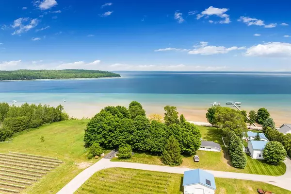 4455 Happy Hour Lane, Peninsula Twp, MI 49686