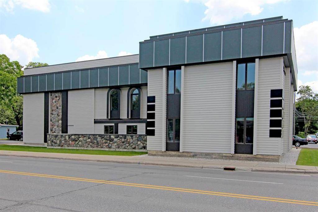 Traverse City, MI 49686,900 E Front Street Unit: 100