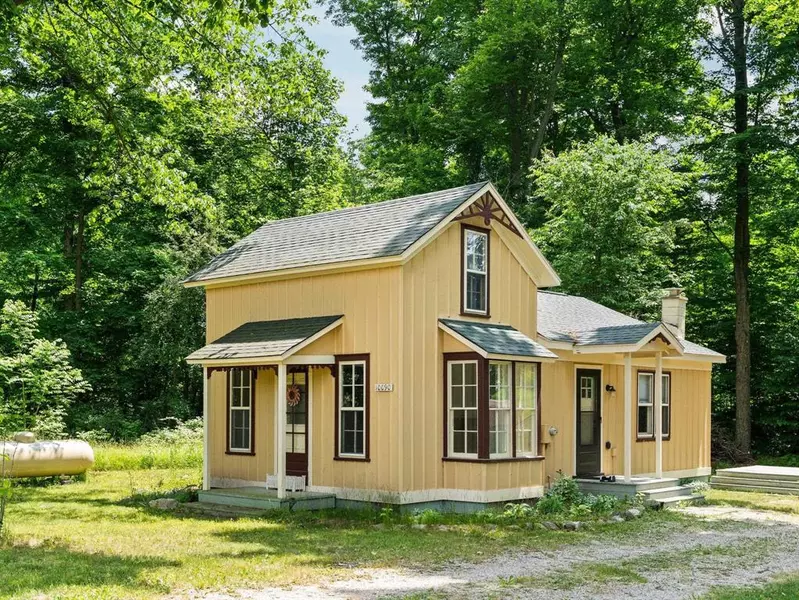 10090 E 48 Road, Clam Lake Twp, MI 49601