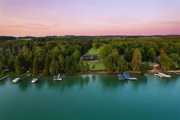 8924 Cherry Avenue, Milton Twp, MI 49676