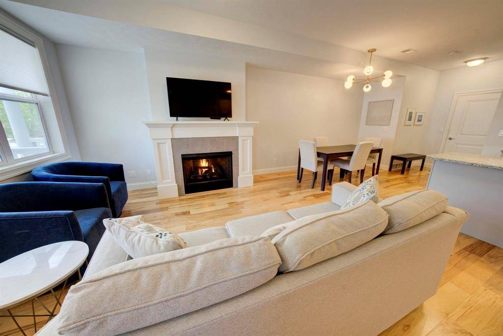 Traverse City, MI 49684,982 Lake Ridge Drive 10