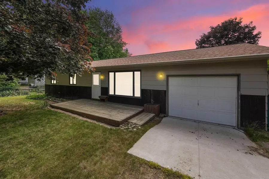 10808 Redman Drive, Clam Lake Twp, MI 49601
