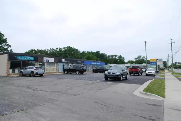 Traverse City, MI 49686,1214 S Garfield Avenue