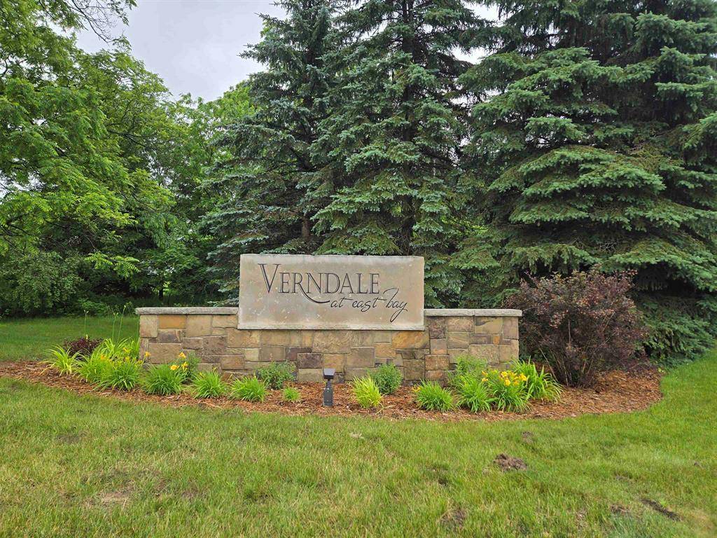 645 Madeira Drive, East Bay Twp, MI 49696