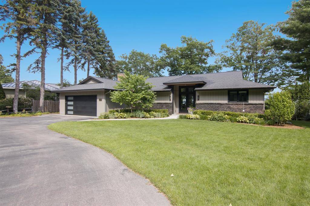 7520 East Shore, Peninsula Twp, MI 49686