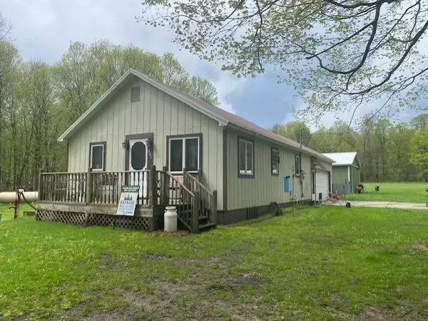 802 W 4 Road, Hanover Twp, MI 49620