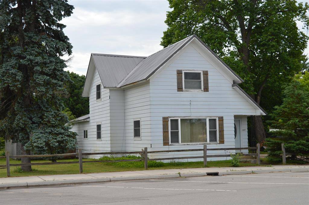 Kalkaska Twp, MI 49646,307 Maple Street