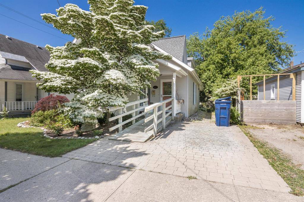 Traverse City, MI 49686,412 Franklin Street