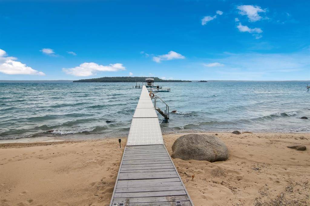 Peninsula Twp, MI 49686,1457 Braemar Drive
