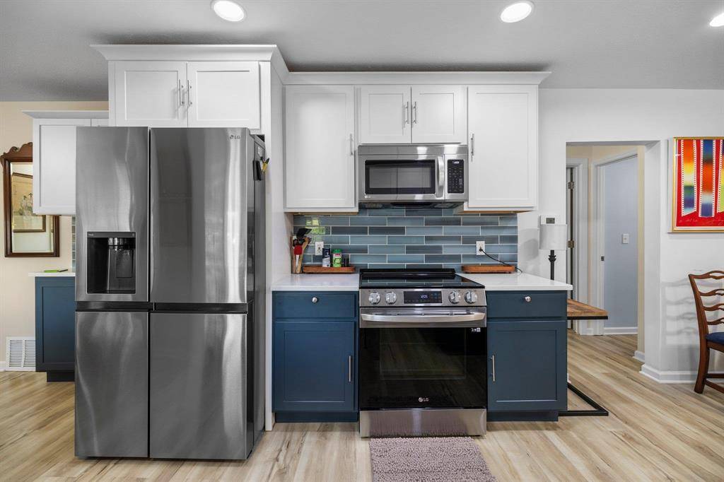 Traverse City, MI 49686,1047 E Front Street