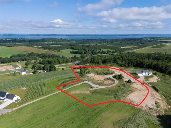 6768 Sayler Road, Acme Twp, MI 49690