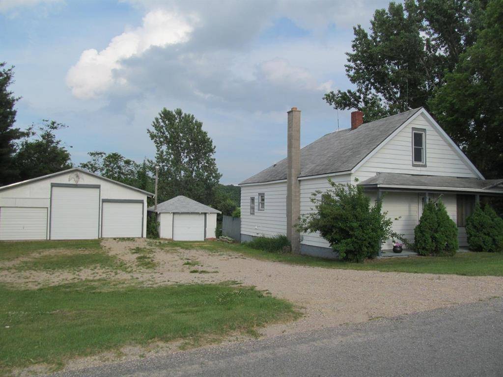 10109 S Lucas Road, Richland Twp, MI 49657