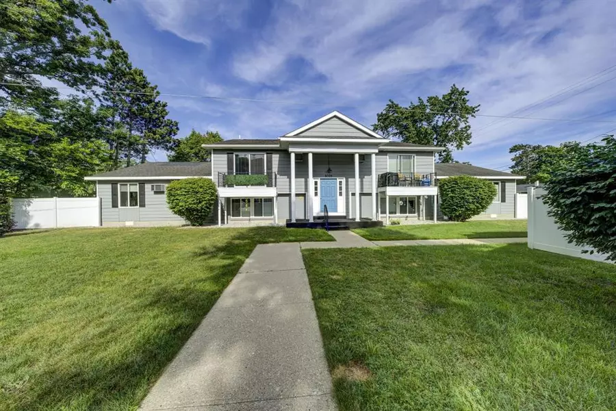 1021 Centre Street 11, Traverse City, MI 49686
