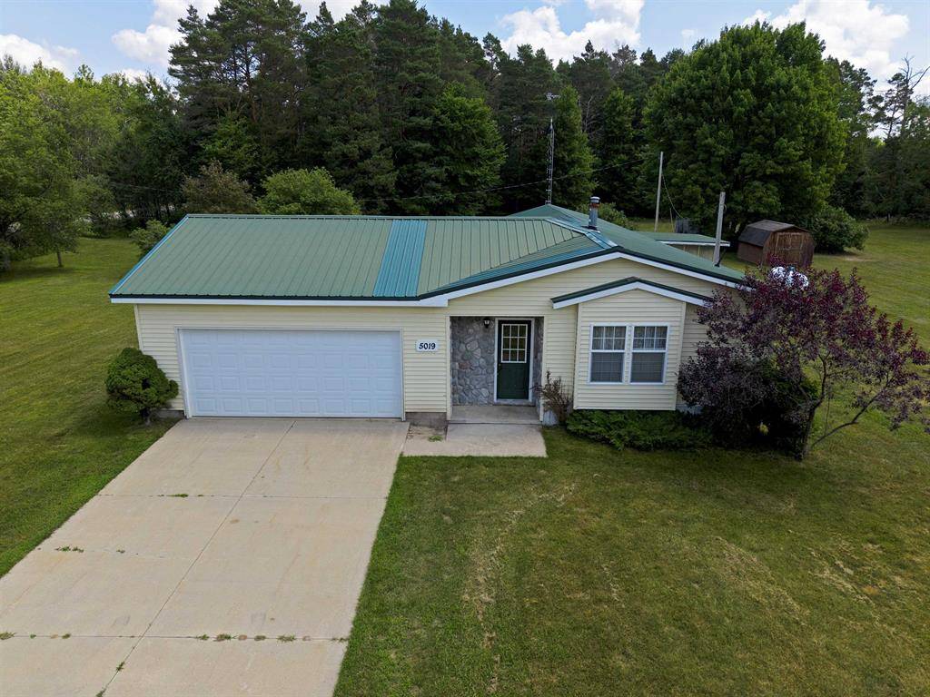 5019 Golden Road, Orange Twp, MI 49646