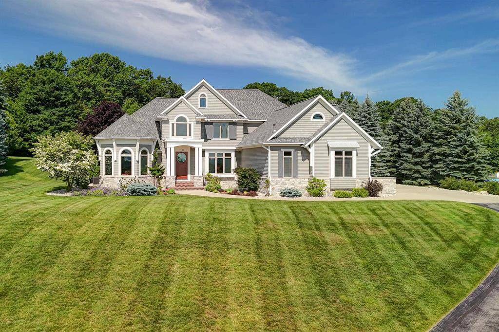 7981 Underwood Ridge, Peninsula Twp, MI 49686