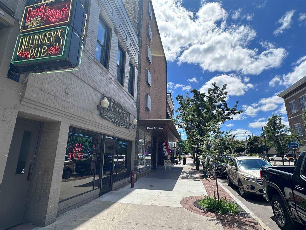 Traverse City, MI 49684,123 S Union Street Lot: 4-5