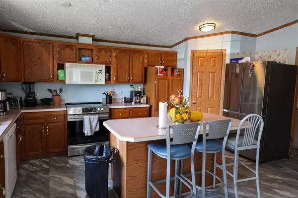 Garfield Twp, MI 49686,883 Crestwood
