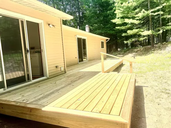 East Bay Twp, MI 49696,315 Timber Hill