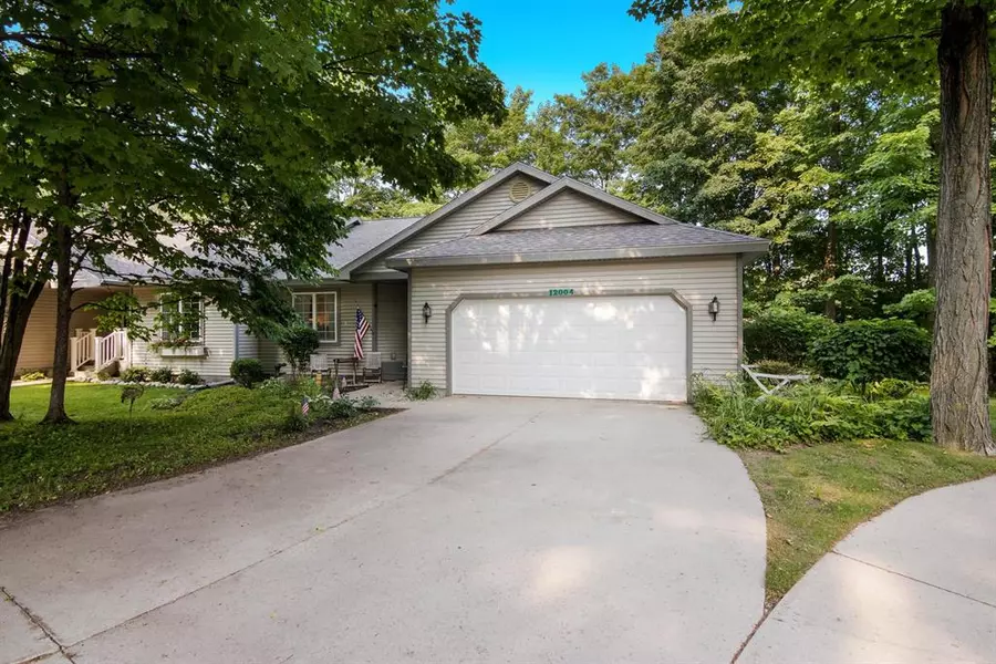 12004 S Elk Run, Elmwood Twp, MI 49684