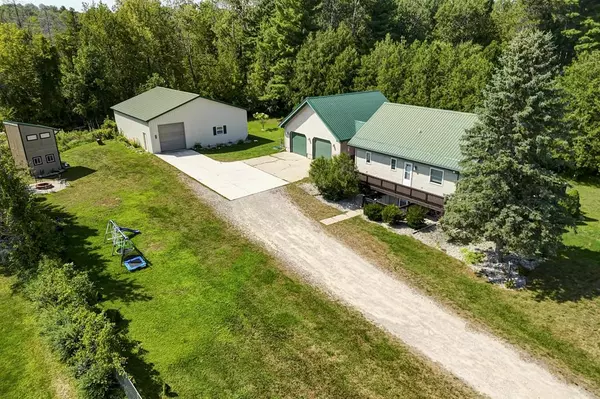 8224 S Schomberg Road, Solon Twp, MI 49621