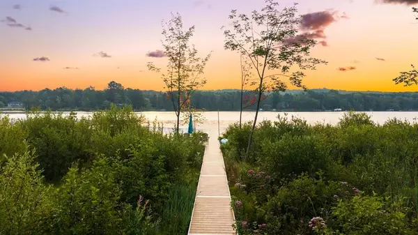 Leland Twp, MI 49653,521 S Lake Shore Drive