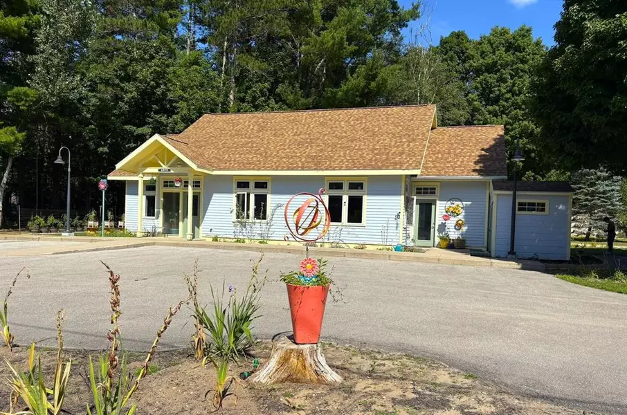 2879 J Maddy Parkway, Green Lake Twp, MI 49643