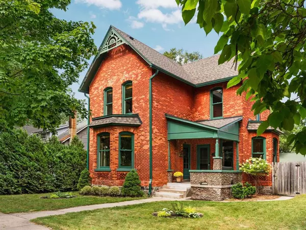 318 W Fifteenth Street, Traverse City, MI 49684