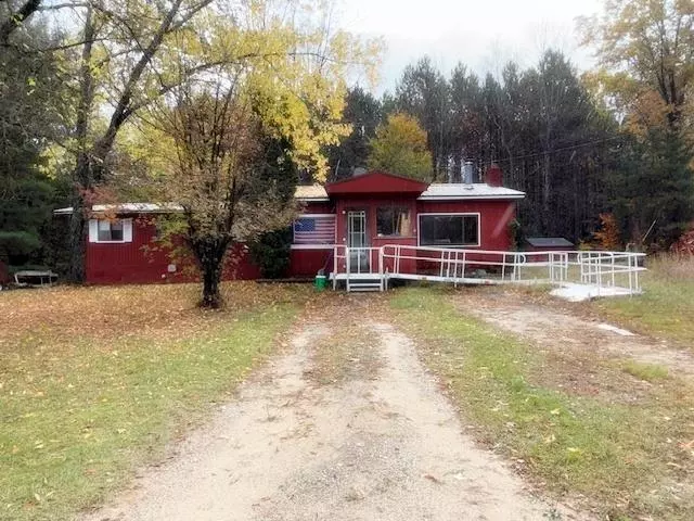 10200 Lakola Road, Lincoln Twp, MI 49677