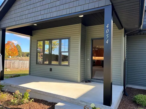 4054 Center Farm Lane, Long Lake Twp, MI 49685