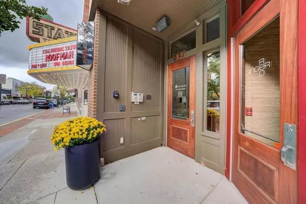 Traverse City, MI 49686,237 E Front Street