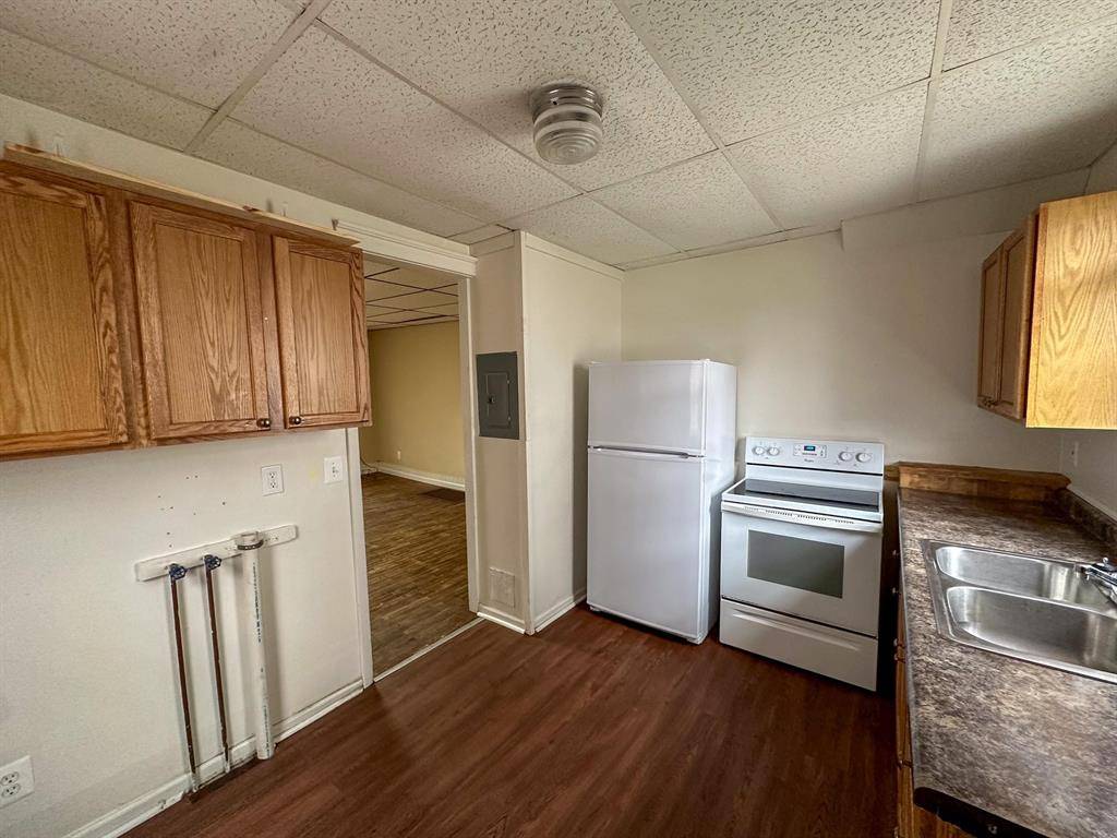 Mt. Pleasant, MI 48858,214 S Pine A & B