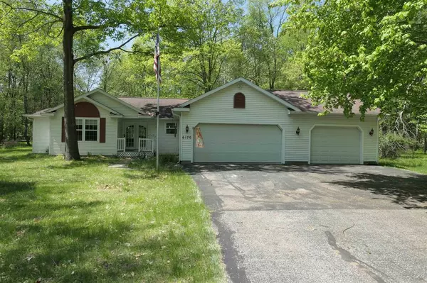 6170 Fox Run Circle, Stanwood, MI 49346