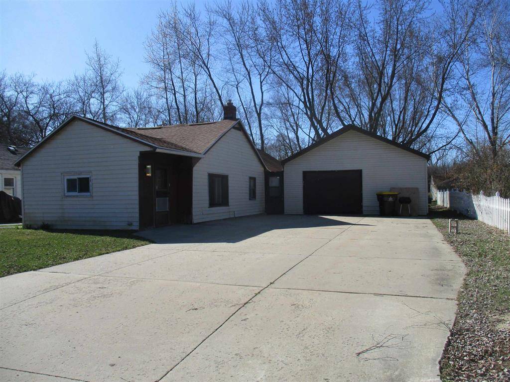 411 Brown Street, St. Louis, MI 48880