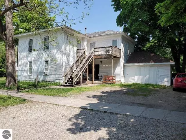 221 W Locust, Mt. Pleasant, MI 48858