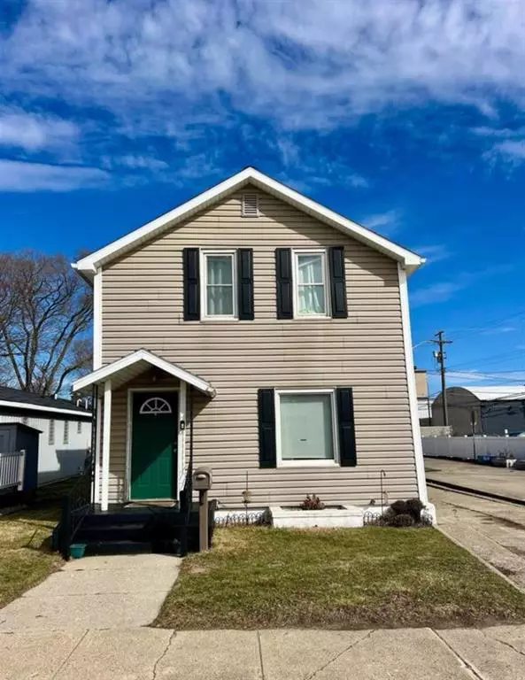 418 Woodworth Avenue, Alma, MI 48801