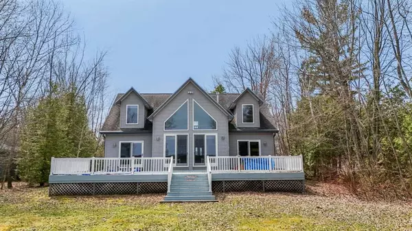 7734 N Shore Court, Green Lake Twp, MI 49637