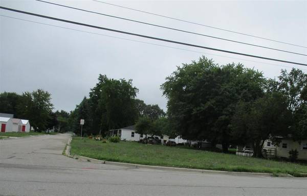 1532 E Superior Street, Alma, MI 48801