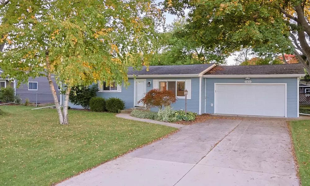 5431 Willowbrook Drive, Saginaw Twp, MI 48638