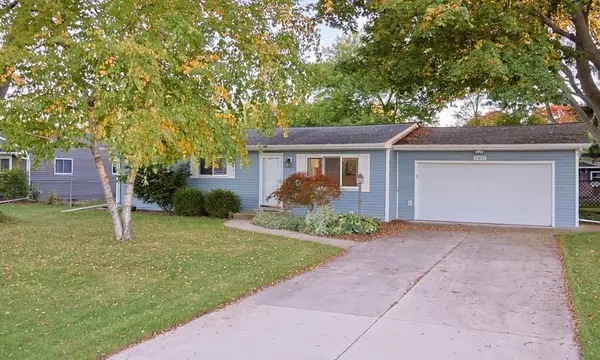 5431 Willowbrook Drive, Saginaw Twp, MI 48638