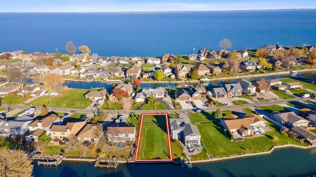 LAKEVILLE, Harrison Twp, MI 48045