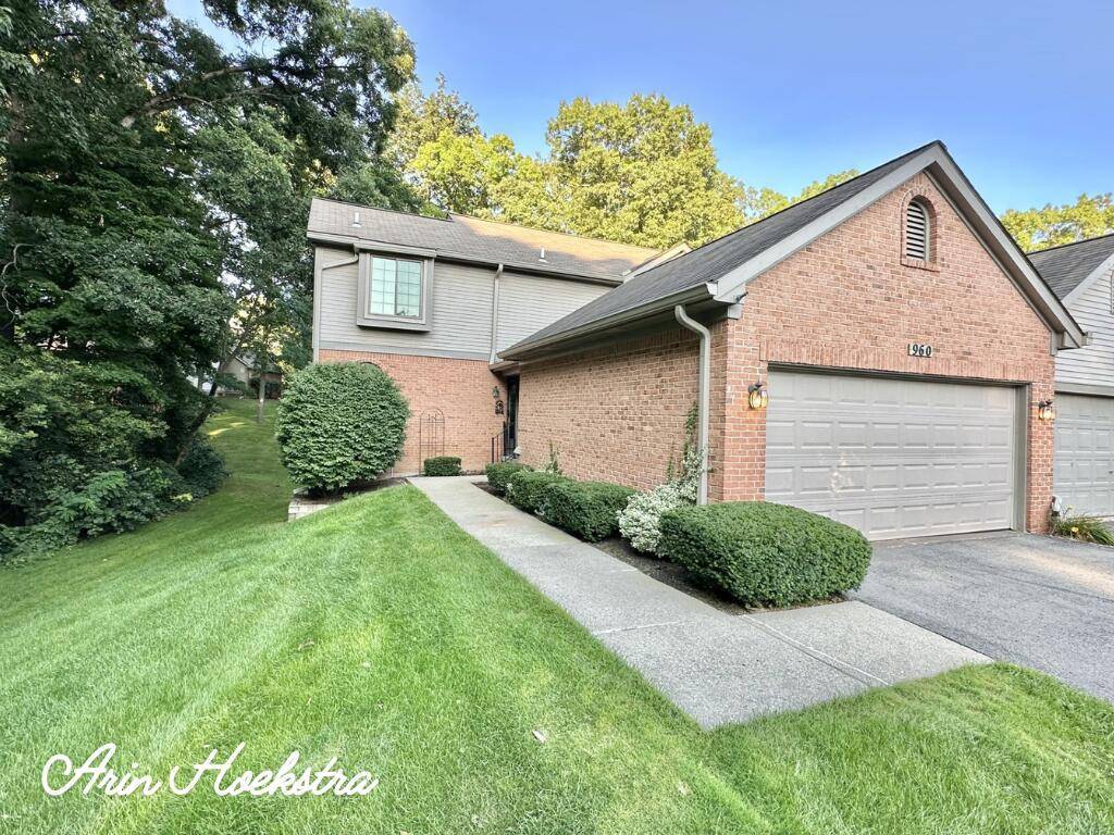 960 Rosewood Court, Brighton, MI 48116