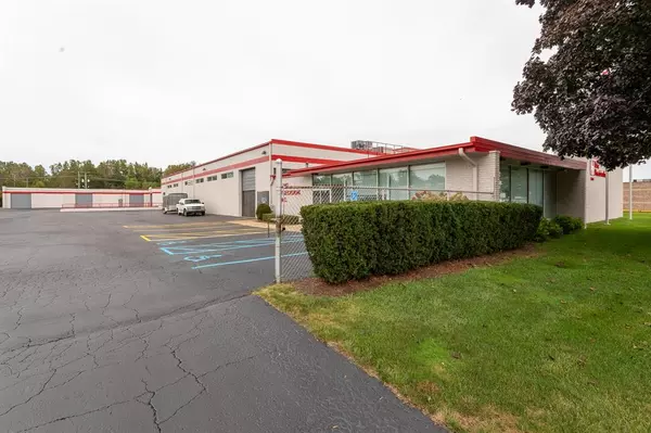 Farmington Hills, MI 48336,31666 W 8 Mile Road