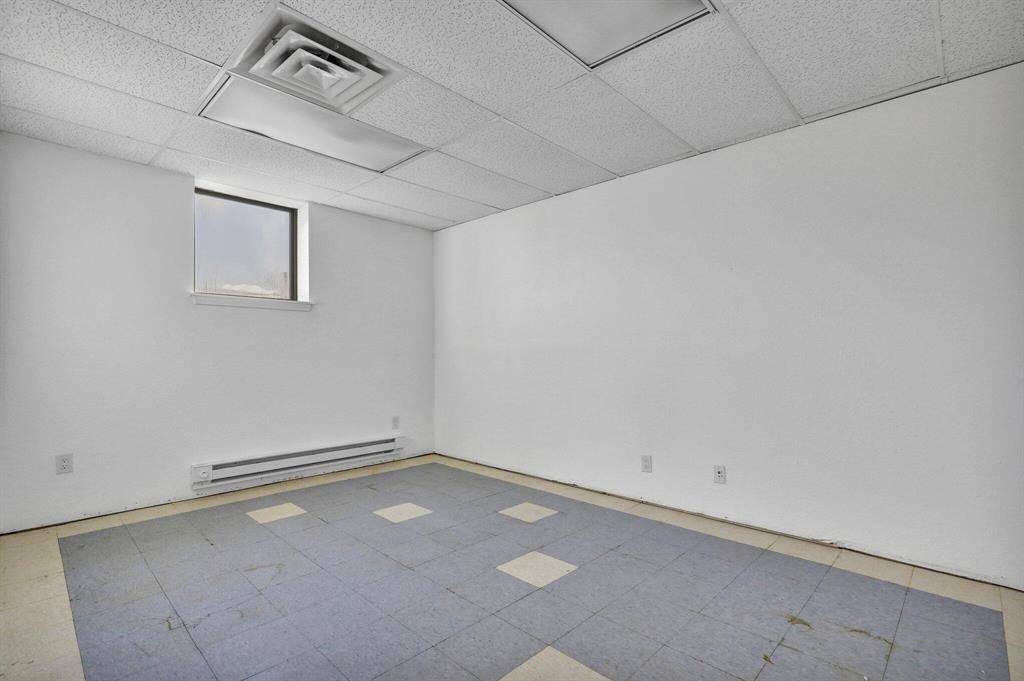 Lansing, MI 48911,835 Louisa Street 103b