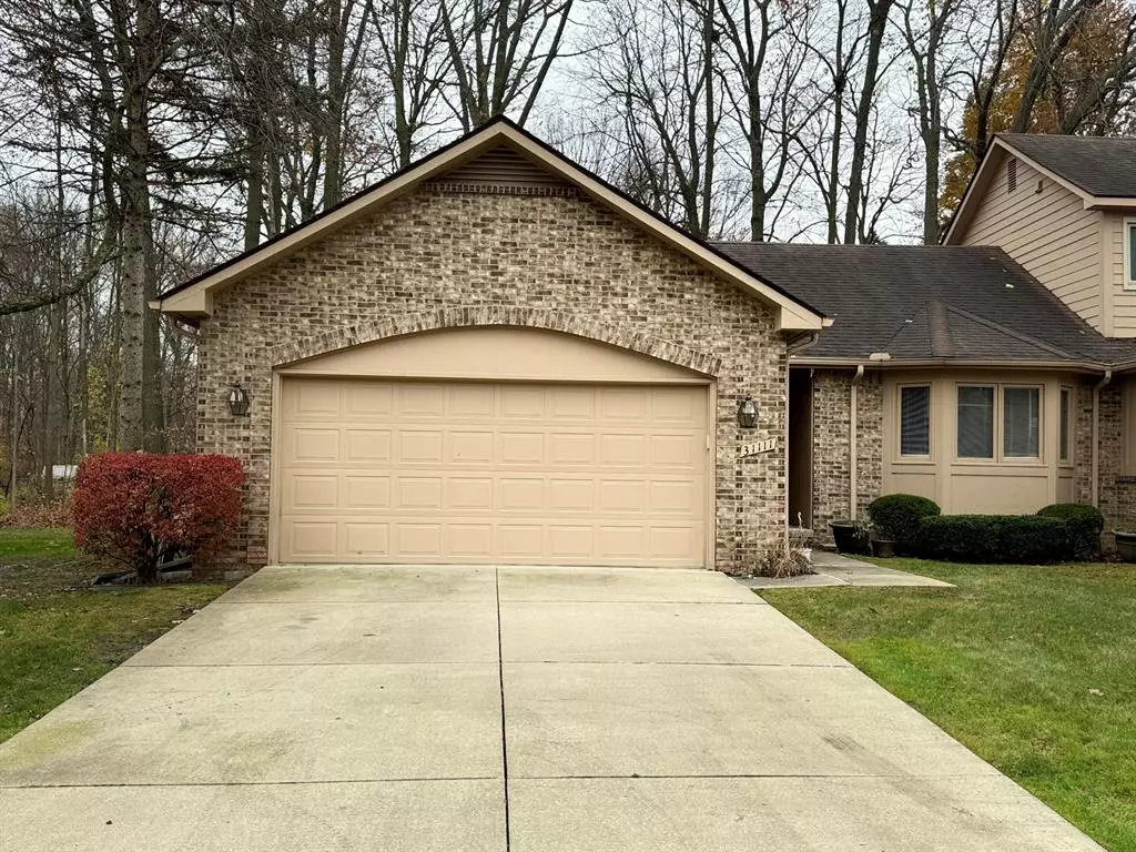 Farmington Hills, MI 48336,31111 Misty Pines Drive