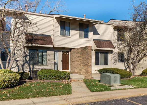 4 Richmond Towne Street, Southfield, MI 48075