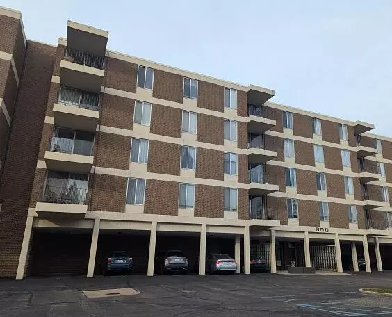 600 W Brown Street 310/ Unit 21, Birmingham, MI 48009