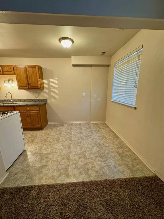 Utica, MI 48317,45200 Keding Unit 101